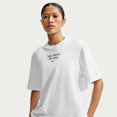 Nike Wrestling Women's Boxy T-Shirt. Nike.com